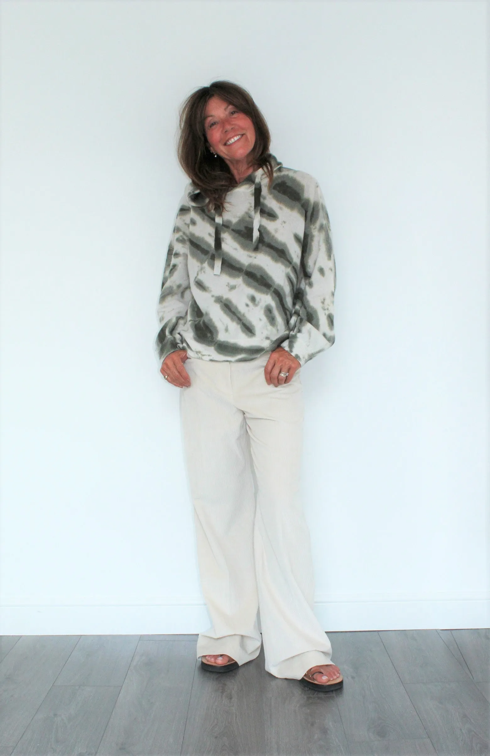 CRUSH Cashmere Tie Dye Tel Aviv Hoodie in Khaki