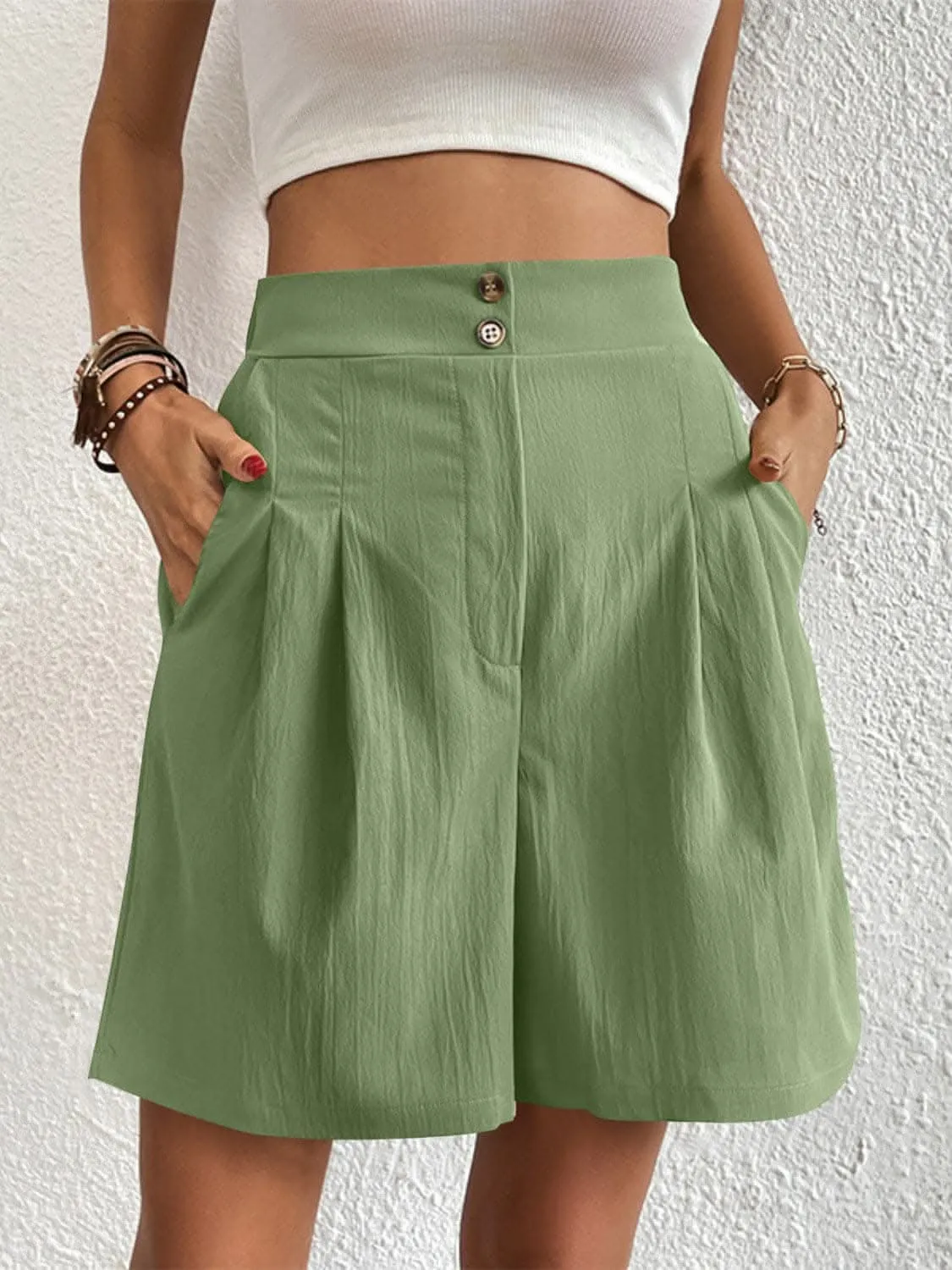 High-waisted pocket shorts for women