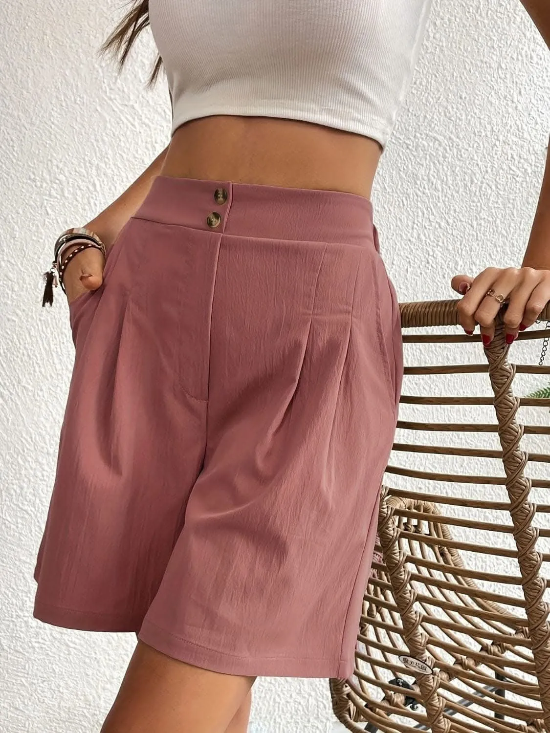 High-waisted pocket shorts for women