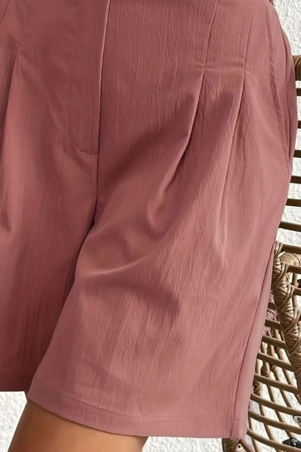 High-waisted pocket shorts for women