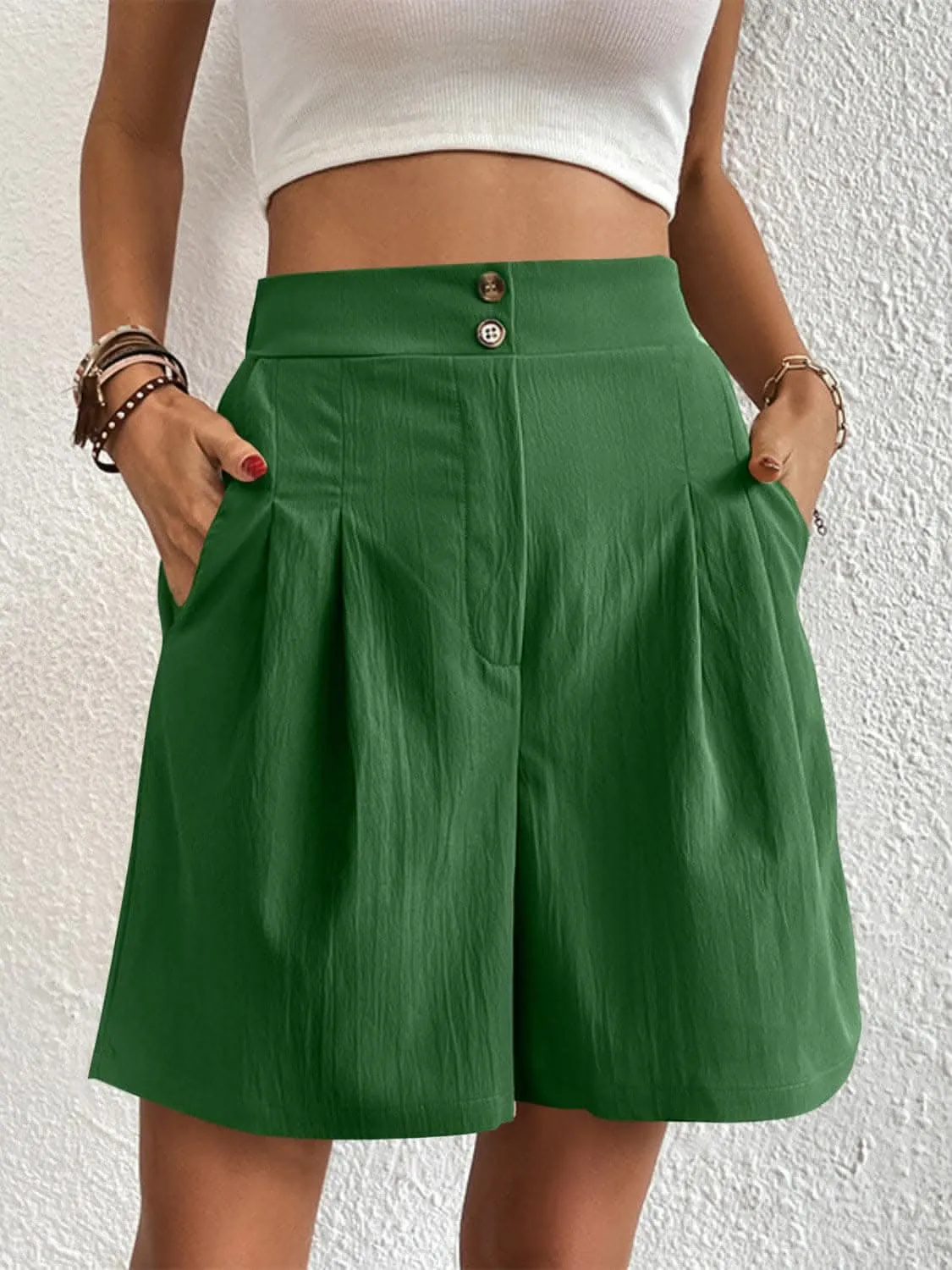 High-waisted pocket shorts for women