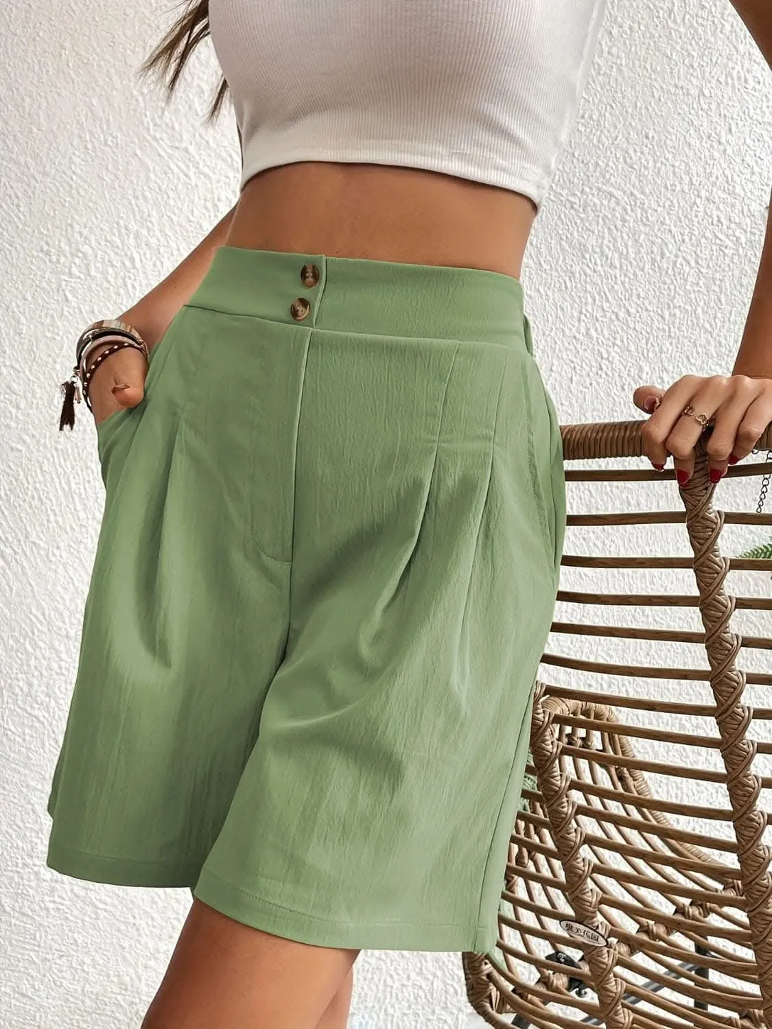 High-waisted pocket shorts for women