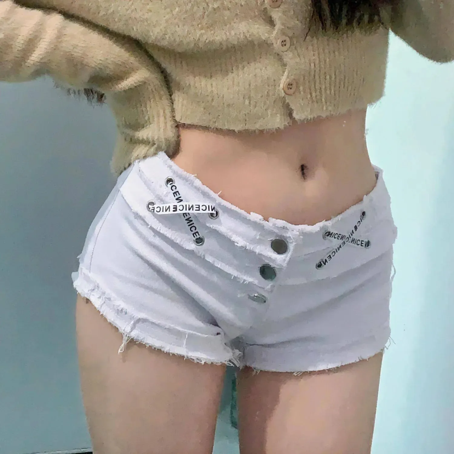 New European and American Y2K Nightclub Button Denim Shorts