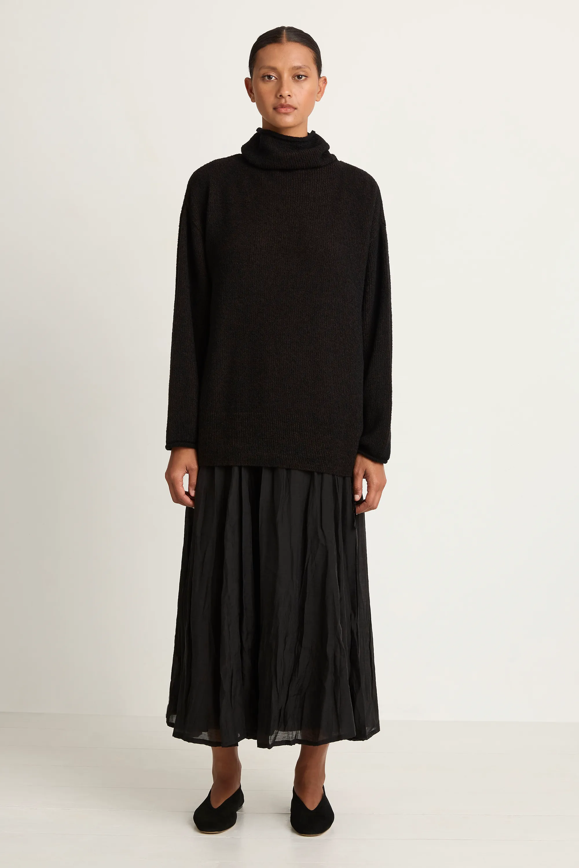 Pas De Calais Crinkle Long Skirt - Black