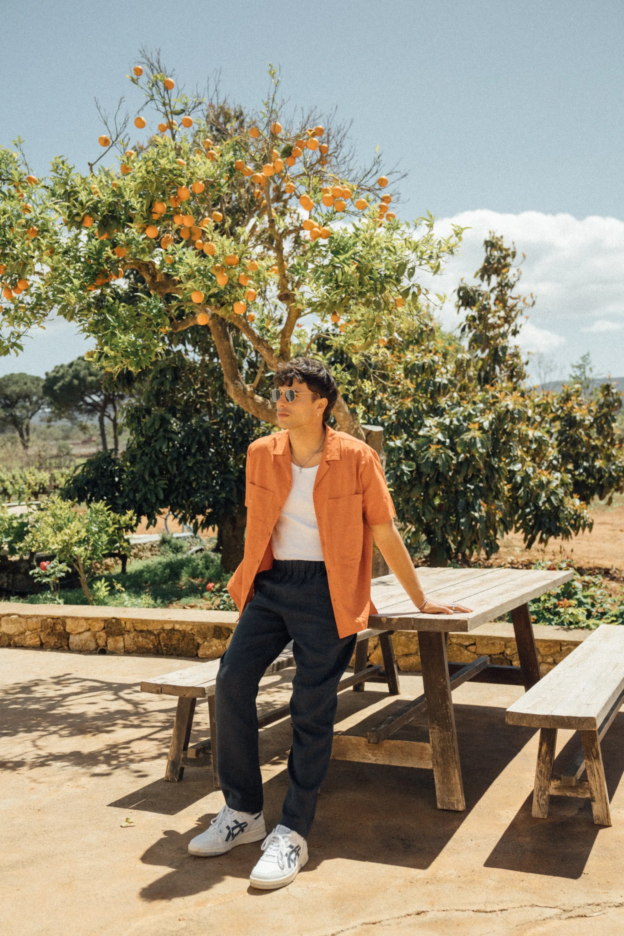 RELAXED WIDE LEG LINEN TROUSERS - NAVY